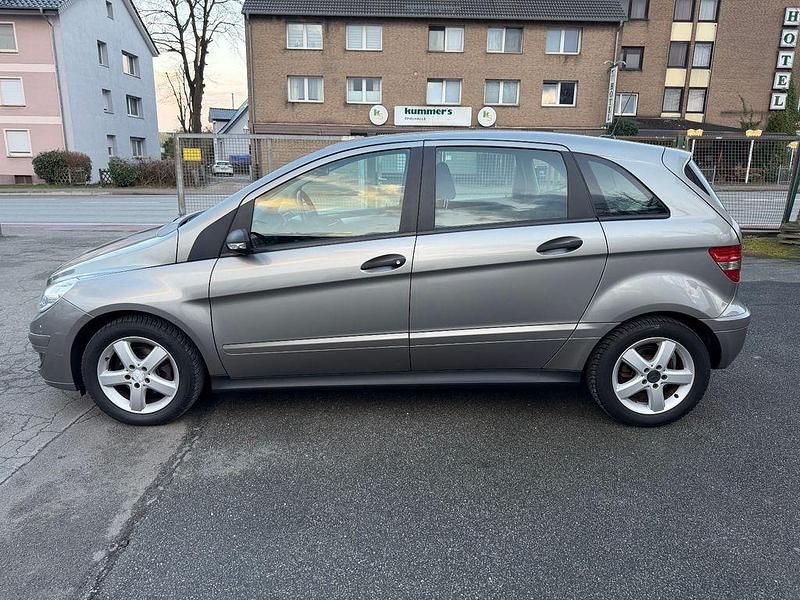 Gebraucht Mercedes B170 116 PS (85 kW) 2008 Grau Van / Kleinbus