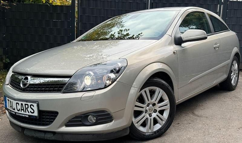 Gold Gebraucht 2007 Opel Astra GTC Cosmo Coupé | 5.999 € (Fairer Preis) - Bild 1/4