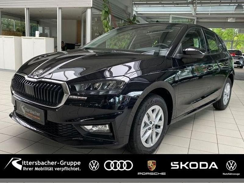 (blackmagic perleffekt) Gebraucht 2025 Skoda Fabia Essence Kleinwagen | 18.480 € (Fairer Preis) - Bild 1/4