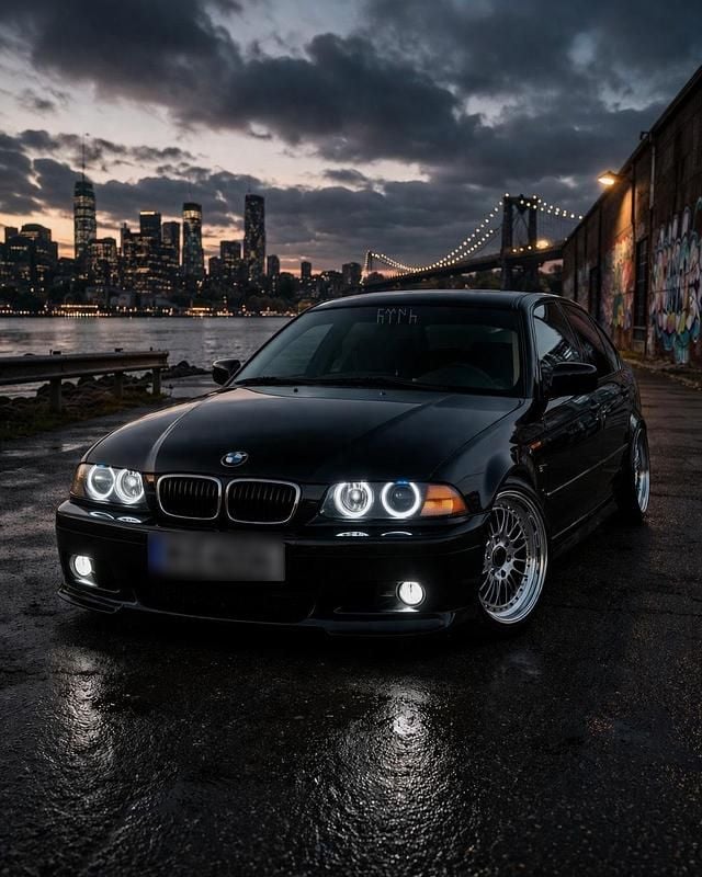 Gebraucht BMW 318 150 PS (110 kW) 2001 Schwarz Coupé