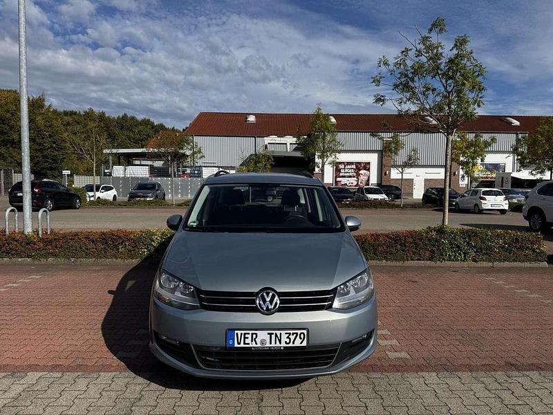 Gebraucht VW Sharan Comfortline 150 PS (110 kW) 2010 Grau Van / Kleinbus