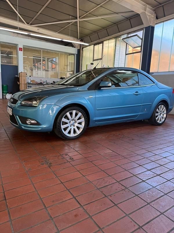 Blau Gebraucht 2007 Ford Focus Cabriolet Cabrio | 2.640 € (Guter Preis) - Bild 1/4