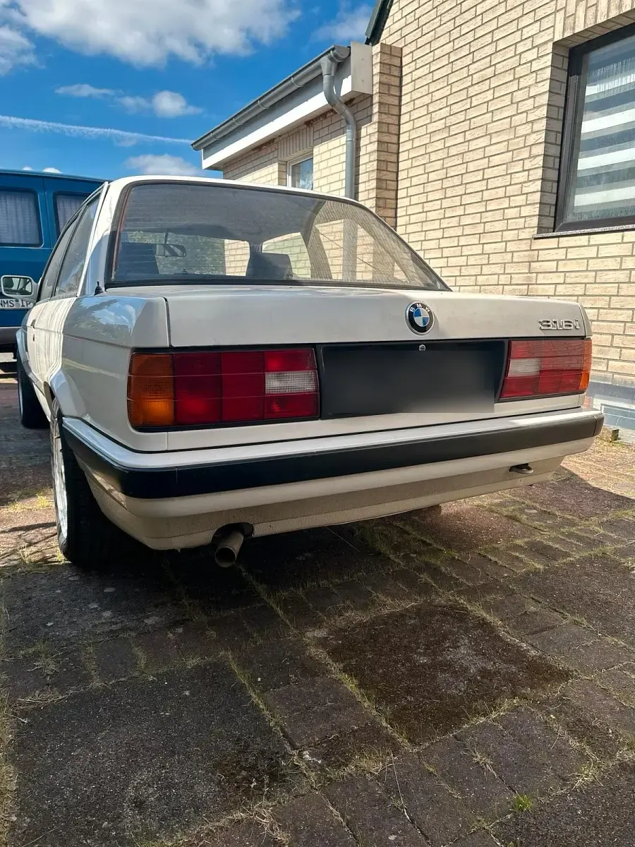 Gebraucht BMW 316 102 PS (75 kW) 1989 Weiß Coupé