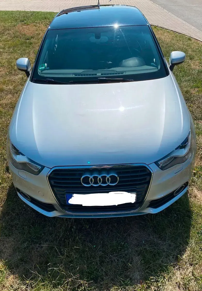 Gebraucht Audi A1 Sportback Ambition 122 PS (89 kW) 2012 Silber Kleinwagen