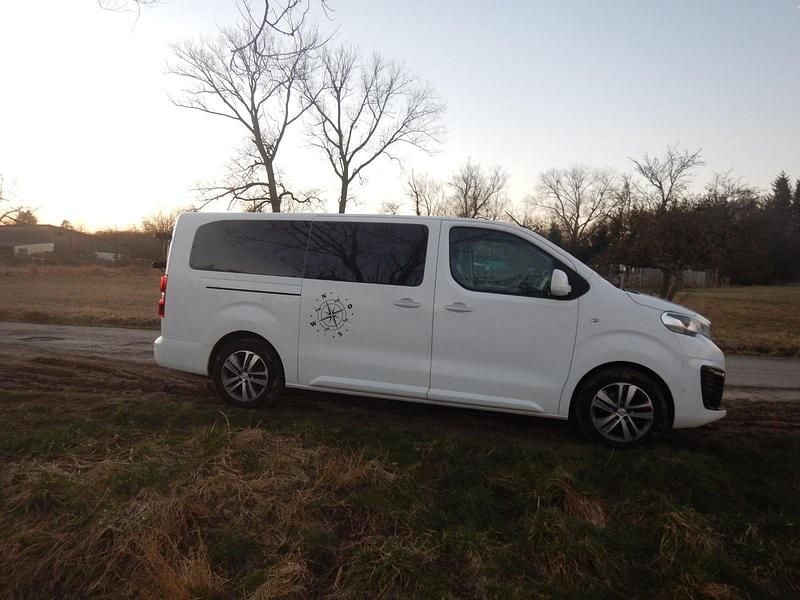 Weiß Gebraucht 2018 Peugeot Traveller Van / Kleinbus | 25.500 € (Superpreis) - Bild 1/4
