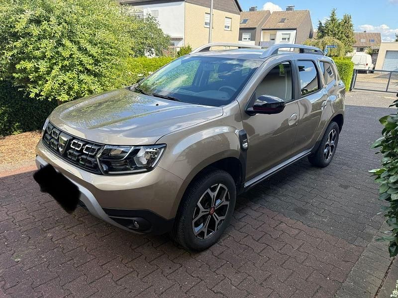 Beige Gebraucht 2019 Dacia Duster Prestige SUV | 17.900 € (Teuer) - Bild 1/4