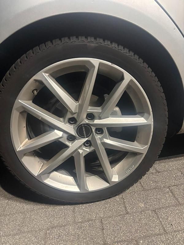 Gebraucht VW Jetta 122 PS (89 kW) 2009 Silber Limousine