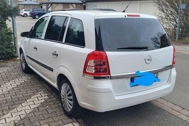 Gebraucht Opel Zafira Selection 116 PS (85 kW) 2009 Weiß Van / Kleinbus