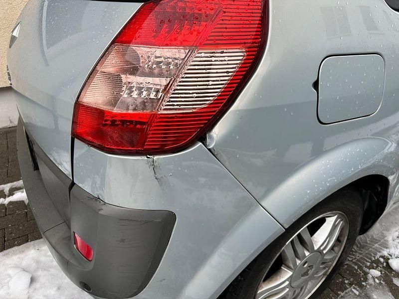 Gebraucht Renault Scénic II Privilege 135 PS (99 kW) 2004 Silber Van / Kleinbus