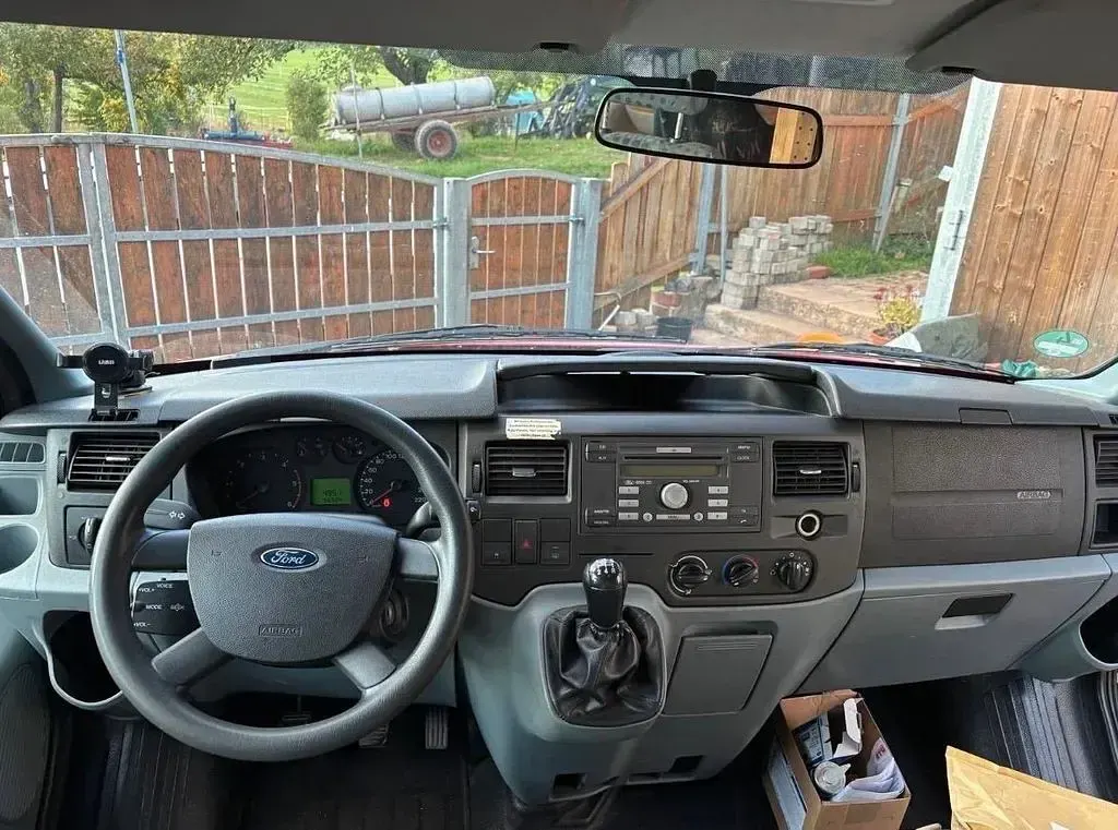 Second-hand Ford Transit 86 CP (63 kW) 2011 Roșu Van