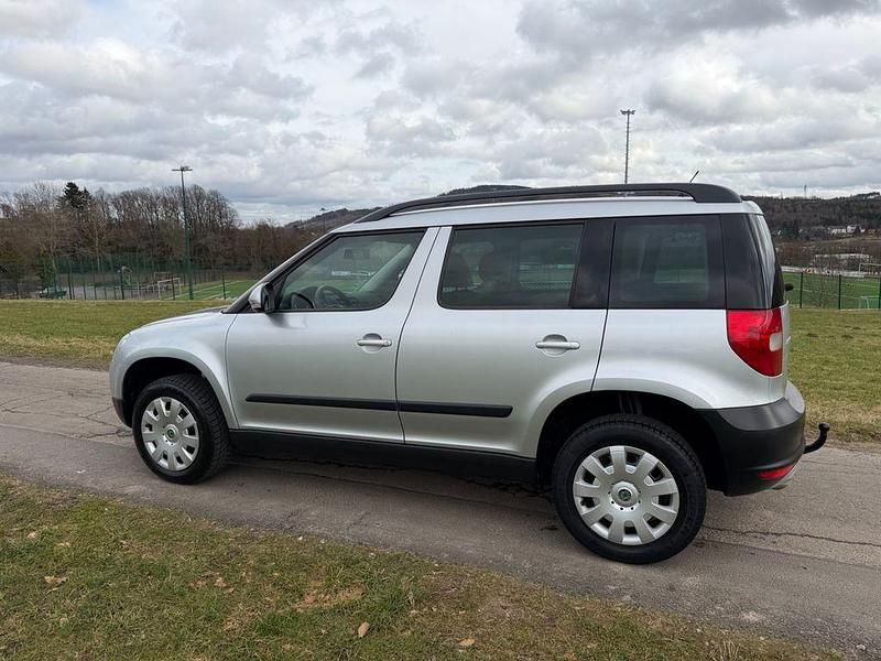 Gebraucht Skoda Yeti Plus Edition 110 PS (80 kW) 2012 Silber SUV