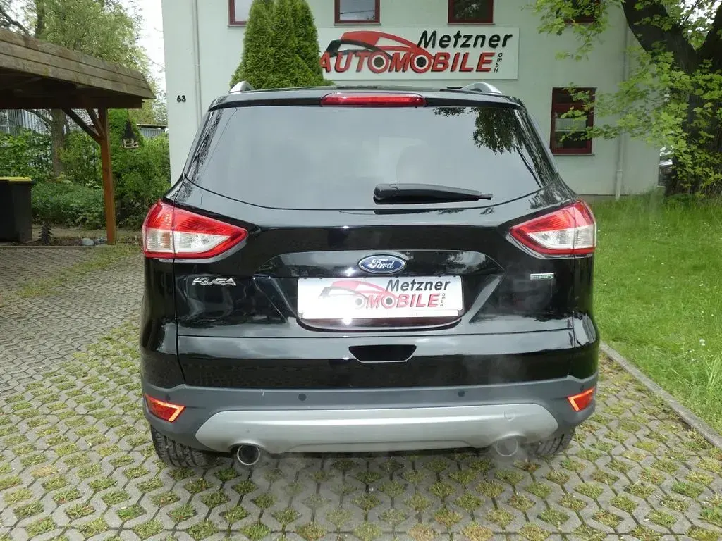 Używany Ford Kuga 150 KM (110 kW) 2016 Czarny SUV