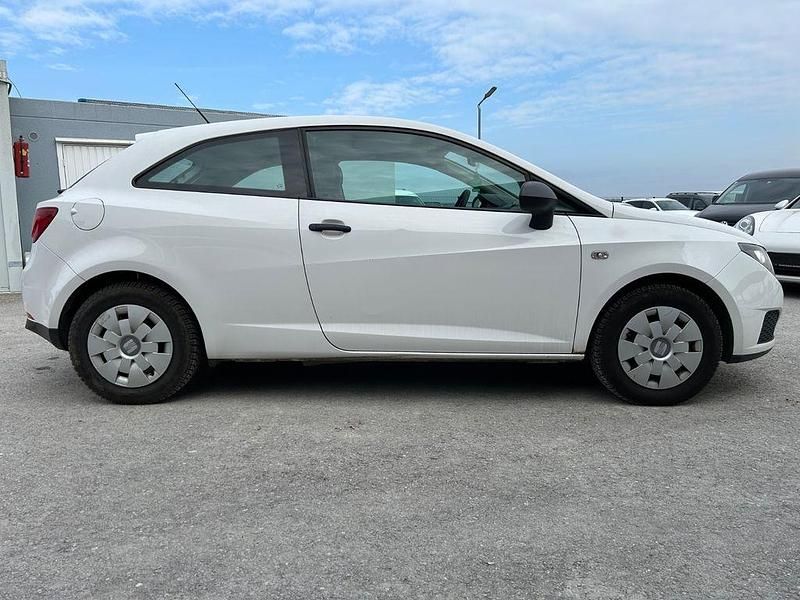Gebraucht Seat Ibiza SC Basis 60 PS (44 kW) 2011 Weiß Kleinwagen