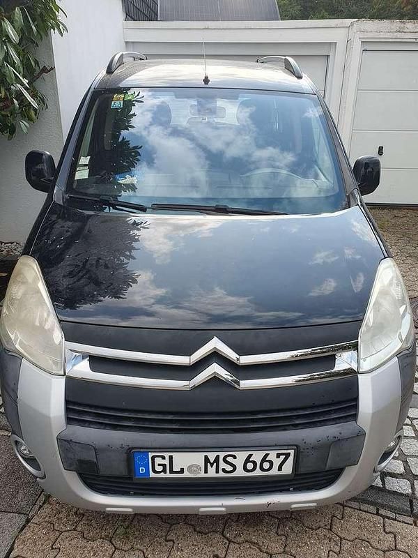 Schwarz Gebraucht 2012 Citroën Berlingo SELECTION Van / Kleinbus | 3.000 € (Superpreis) - Bild 1/4