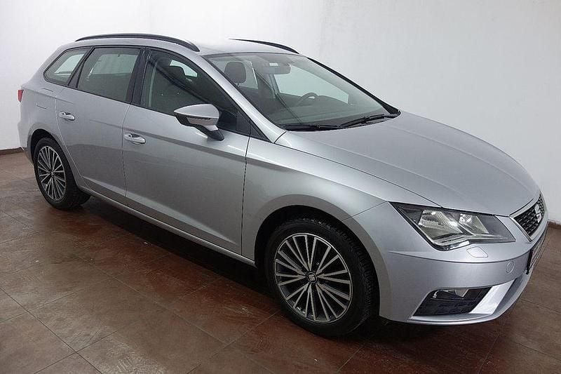 Silber Gebraucht 2018 Seat Leon ST Style Kombi | 12.950 € (Guter Preis) - Bild 1/4
