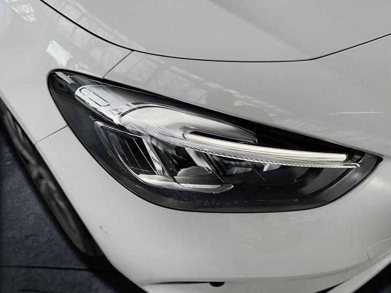 Gebraucht Mercedes B200 Advanced 163 PS (119 kW) 2025 Weiß Van / Kleinbus