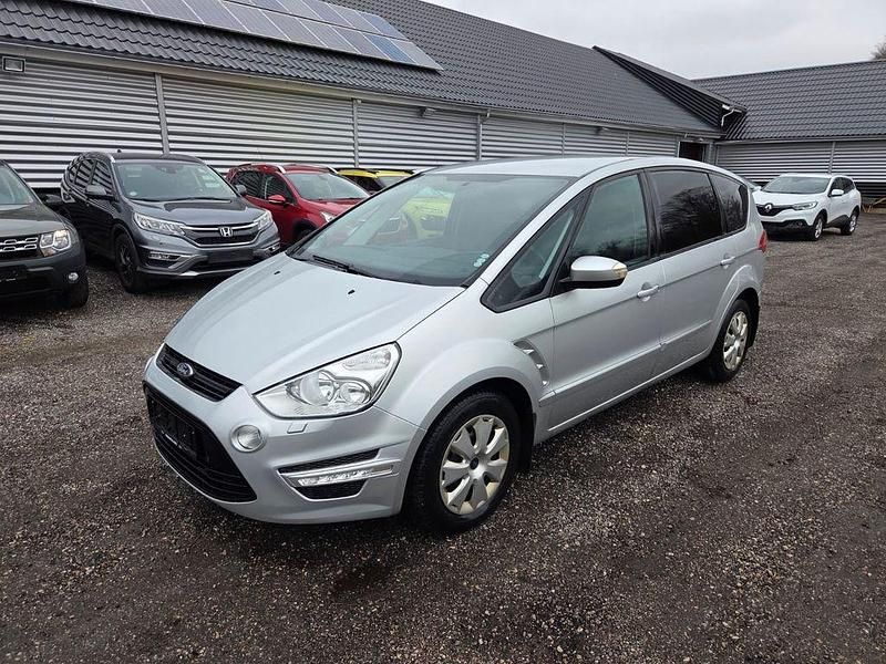 Gebraucht Ford S-MAX Trend 140 PS (102 kW) 2012 Silber Van / Kleinbus
