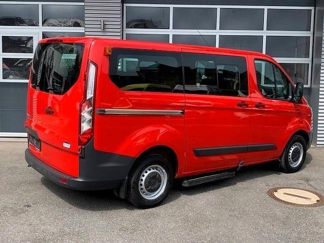 Gebraucht Ford Transit Tourneo 101 PS (74 kW) 2015 Rot Van / Kleinbus