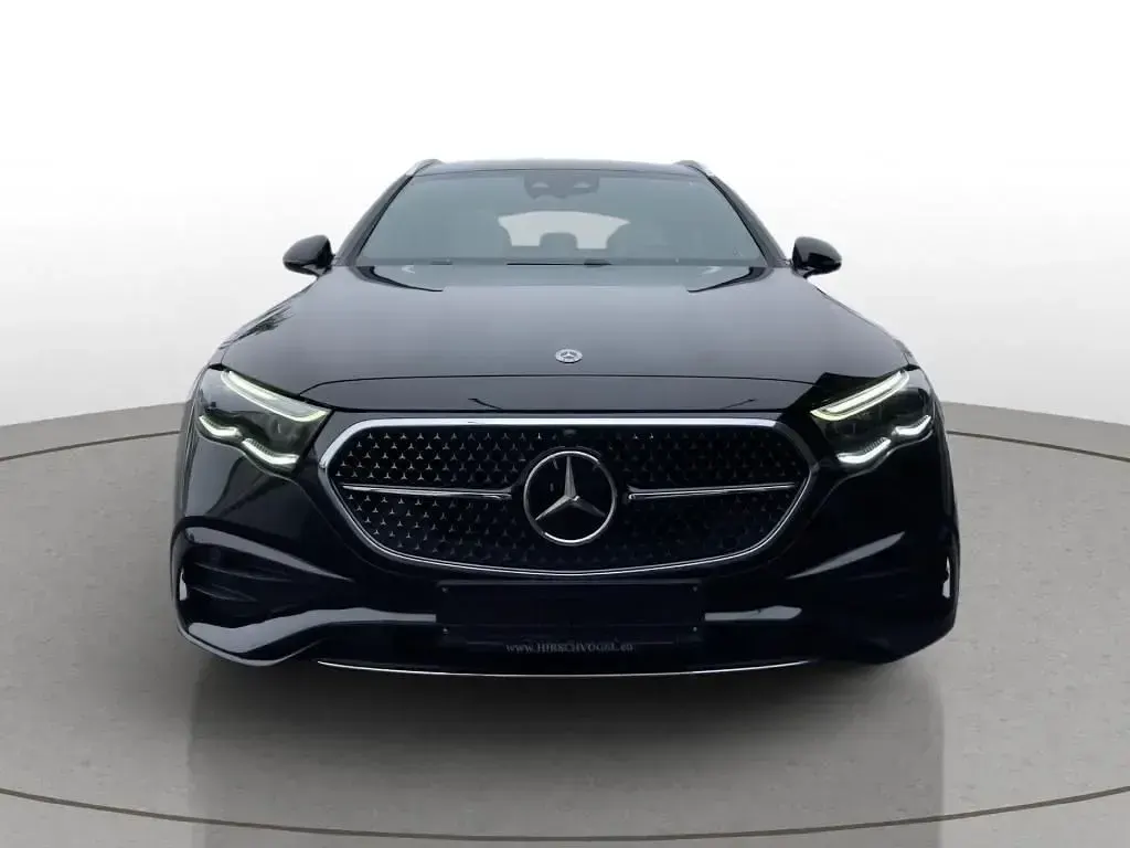 Gebraucht Mercedes E220 AMG line 197 PS (144 kW) 2026 Schwarz Limousine
