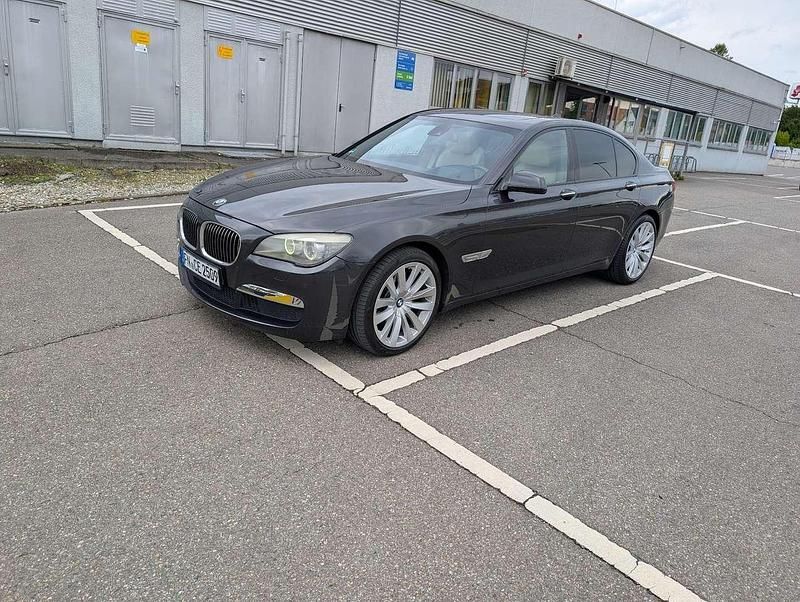 Gebraucht 2012 BMW 740 M Sport Limousine | 14.000 € (Fairer Preis) - Bild 1/4