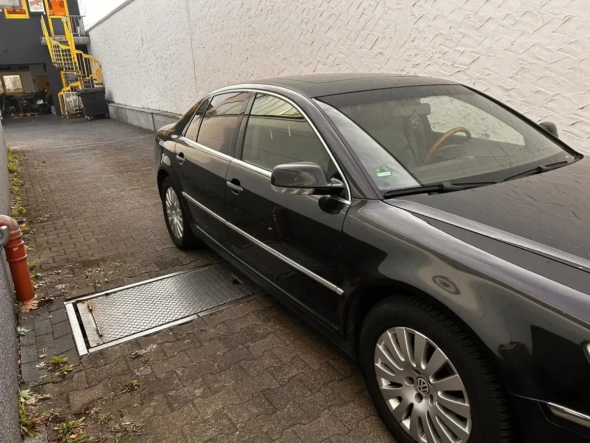Gebraucht VW Phaeton 225 PS (165 kW) 2006 Schwarz Limousine