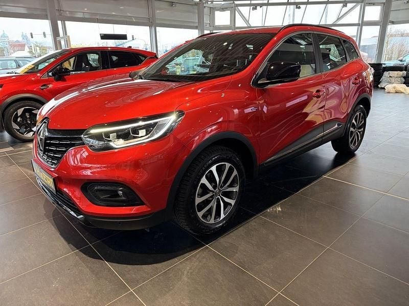 Rot Gebraucht 2022 Renault Kadjar Black Edition SUV | 18.450 € (Fairer Preis) - Bild 1/4