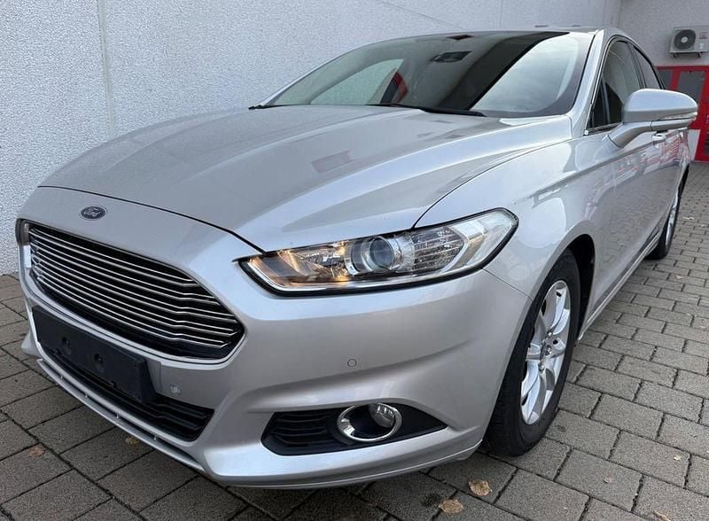 Silber Gebraucht 2015 Ford Mondeo Limousine | 7.490 € (Guter Preis) - Bild 1/4