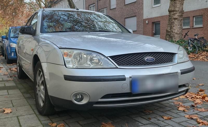 Gebraucht Ford Mondeo Ghia 170 PS (125 kW) 2002 Silber Limousine