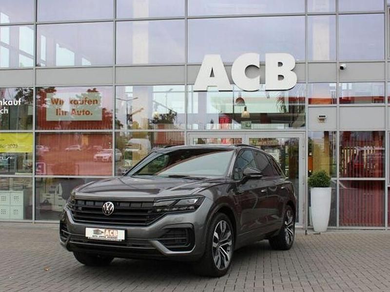 Siliziumgraumet. (metallic) Gebraucht 2021 VW Touareg R-line SUV | 52.900 € (Etwas zu teuer) - Bild 1/4