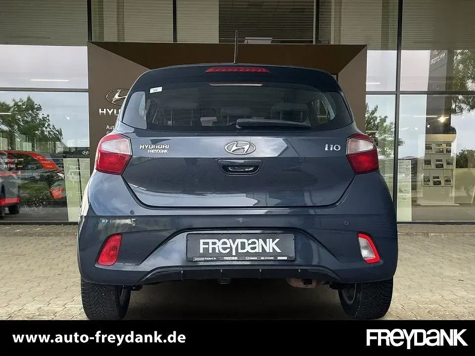 Gebraucht Hyundai i10 Trend 84 PS (61 kW) 2023 Aurora grey Kleinwagen
