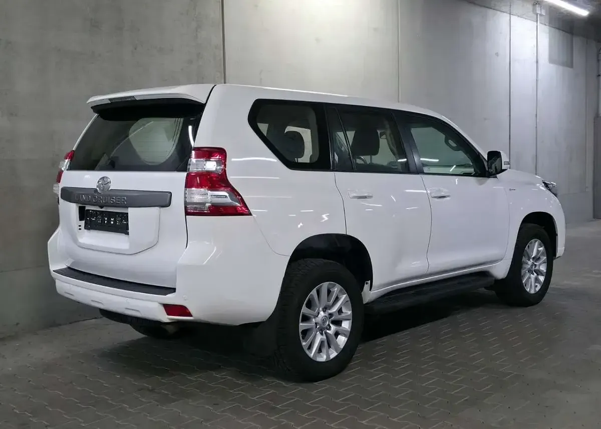 Gebraucht Toyota Land Cruiser Comfort 190 PS (139 kW) 2014 Weiß SUV