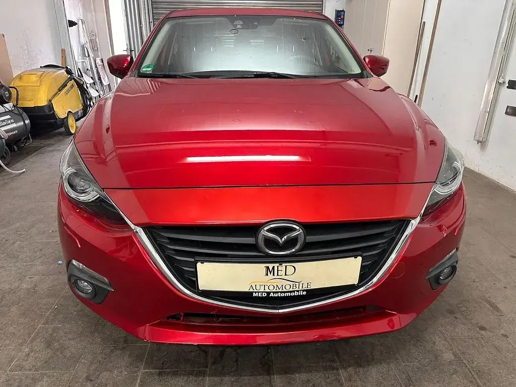 Gebraucht Mazda 3 Nakama 120 PS (88 kW) 2016 Rot Limousine