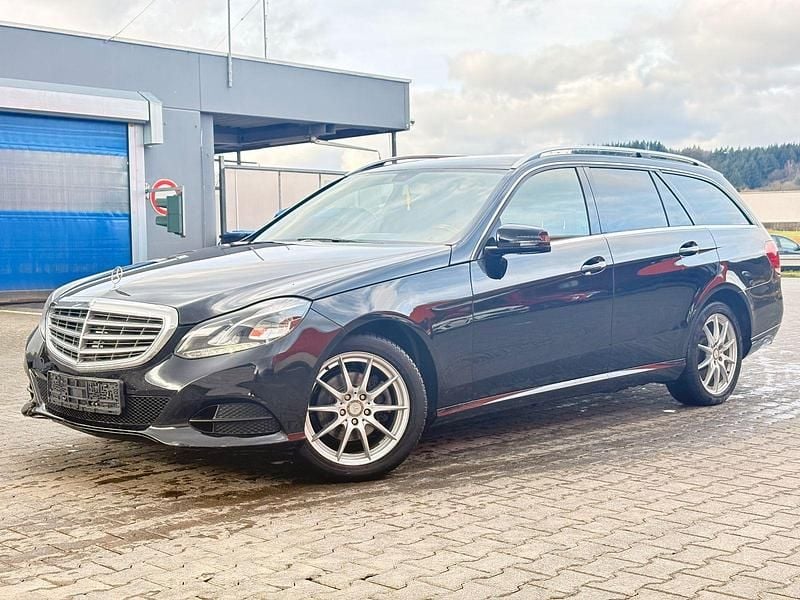 Gebraucht Mercedes E200 136 PS (100 kW) 2016 Schwarz Kombi