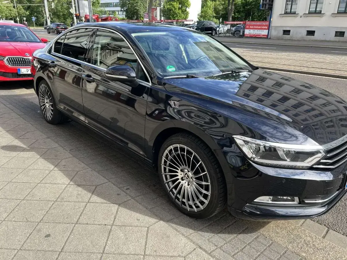 Gebraucht VW Passat Comfortline 180 PS (132 kW) 2015 Schwarz Limousine