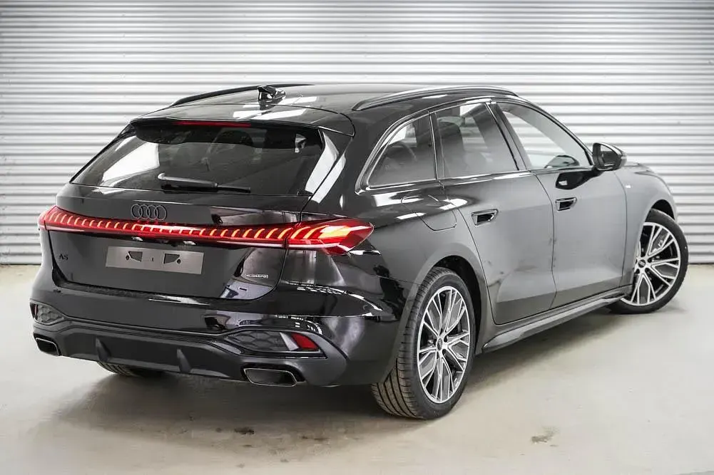 Nowe Audi A5 S-Line 204 KM (150 kW) 2026 Czarny Kombi
