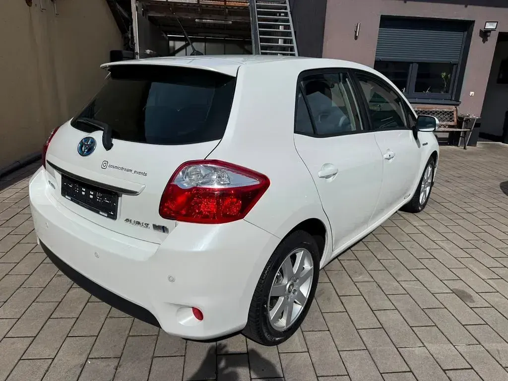 Gebraucht Toyota Auris 136 PS (100 kW) 2011 Weiß Kleinwagen