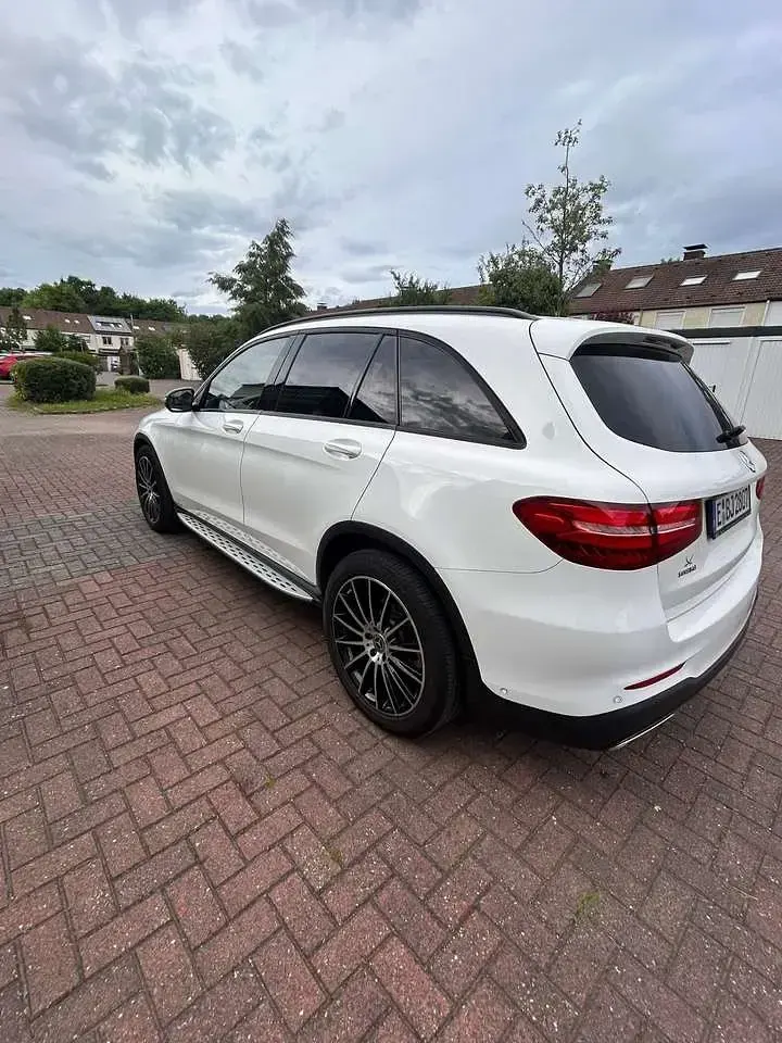 Gebraucht Mercedes GLC250 AMG line 211 PS (155 kW) 2018 Weiß SUV