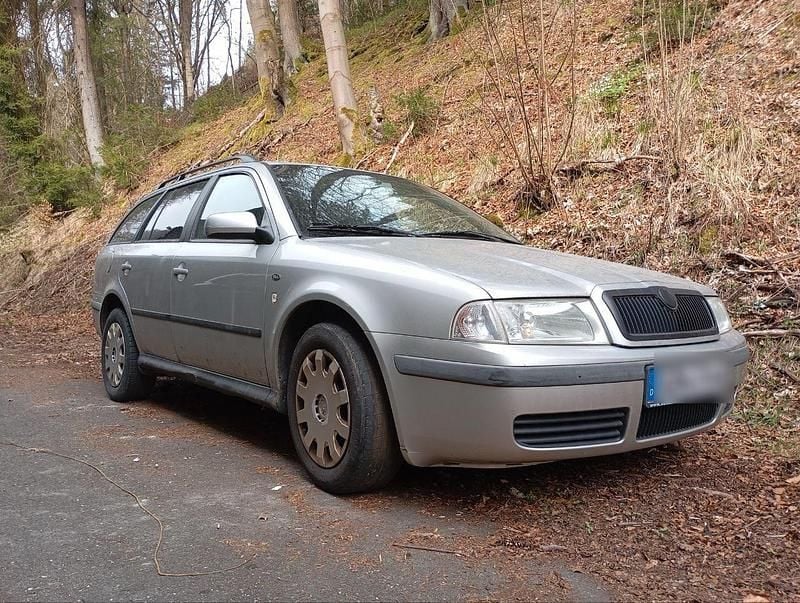 Silber Gebraucht 2002 Skoda Octavia Kombi | 600 € (Guter Preis) - Bild 1/4