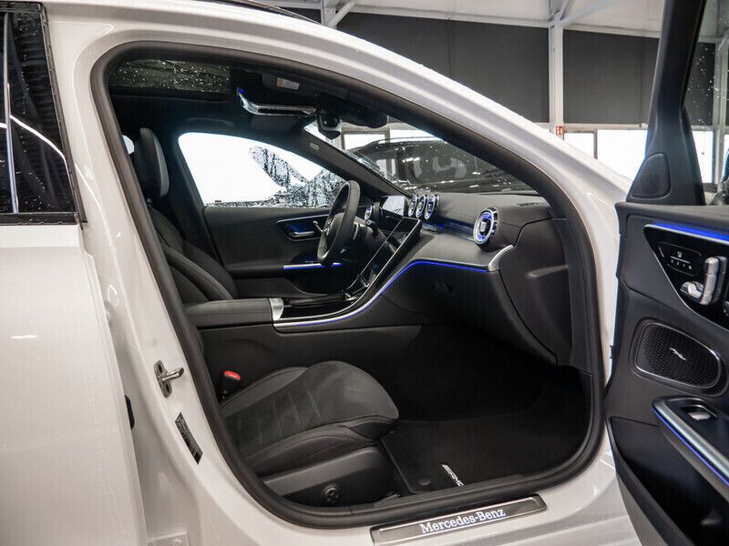 Gebraucht Mercedes C300e AMG line 204 PS (150 kW) 2025 Weiss / polarweiß Kombi