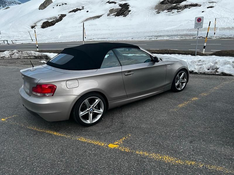 Gebraucht BMW 135 Cabriolet Performance 435 PS (319 kW) 2008 Beige Cabrio