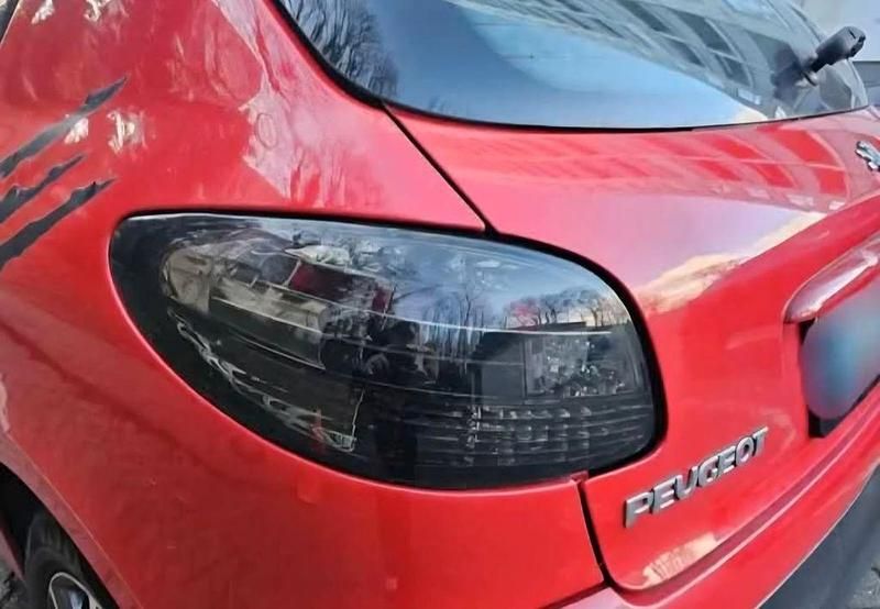 Gebraucht Peugeot 206+ 73 PS (53 kW) 2010 Rot Kleinwagen