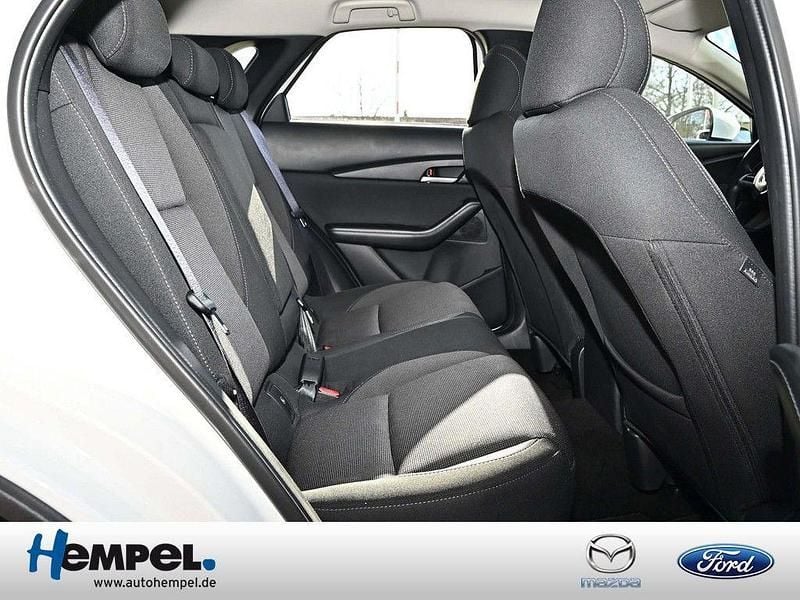 Używany Mazda CX-30 122 KM (89 kW) 2023 Biały SUV