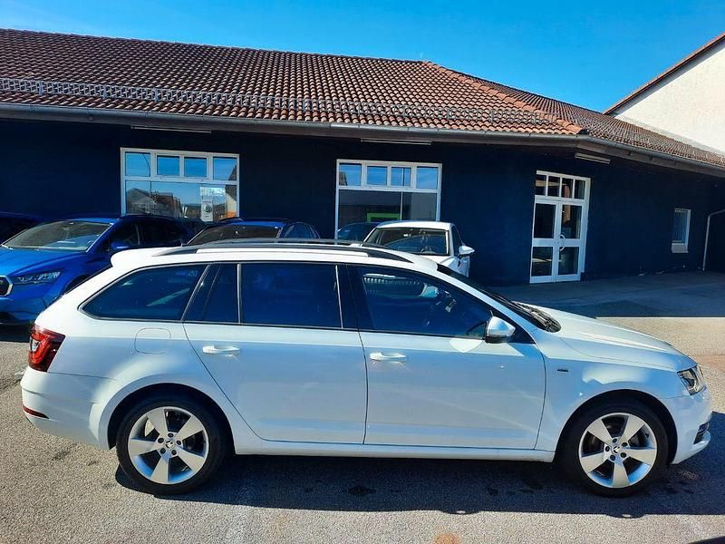 Gebraucht Skoda Octavia Clever 150 PS (110 kW) 2019 Weiß Kombi