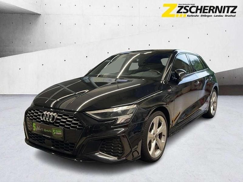 Mythosschwarz metallic Gebraucht 2022 Audi A3 Sportback S-Line Limousine | 26.490 € (Guter Preis) - Bild 1/4