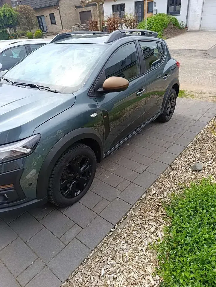 Gebraucht Dacia Sandero Extreme 101 PS (74 kW) 2023 Grün SUV