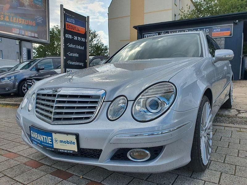 Silber Gebraucht 2008 Mercedes E230 Elegance Limousine | 10.490 € (Superpreis) - Bild 1/4
