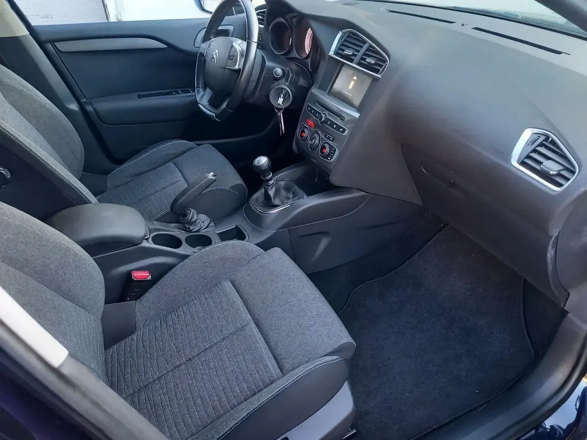 Usata Citroën C4 PureTech 131 CV (96 kW) 2016 Blu Berlina