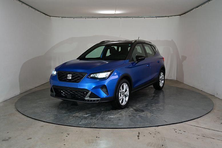 Saphire blau metallic / dach schwarz Neu 2025 Seat Arona FR SUV | 27.279 € (Guter Preis) - Bild 1/4