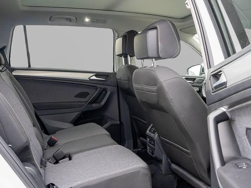 Gebraucht VW Tiguan Allspace 200 PS (147 kW) 2024 Weiß SUV