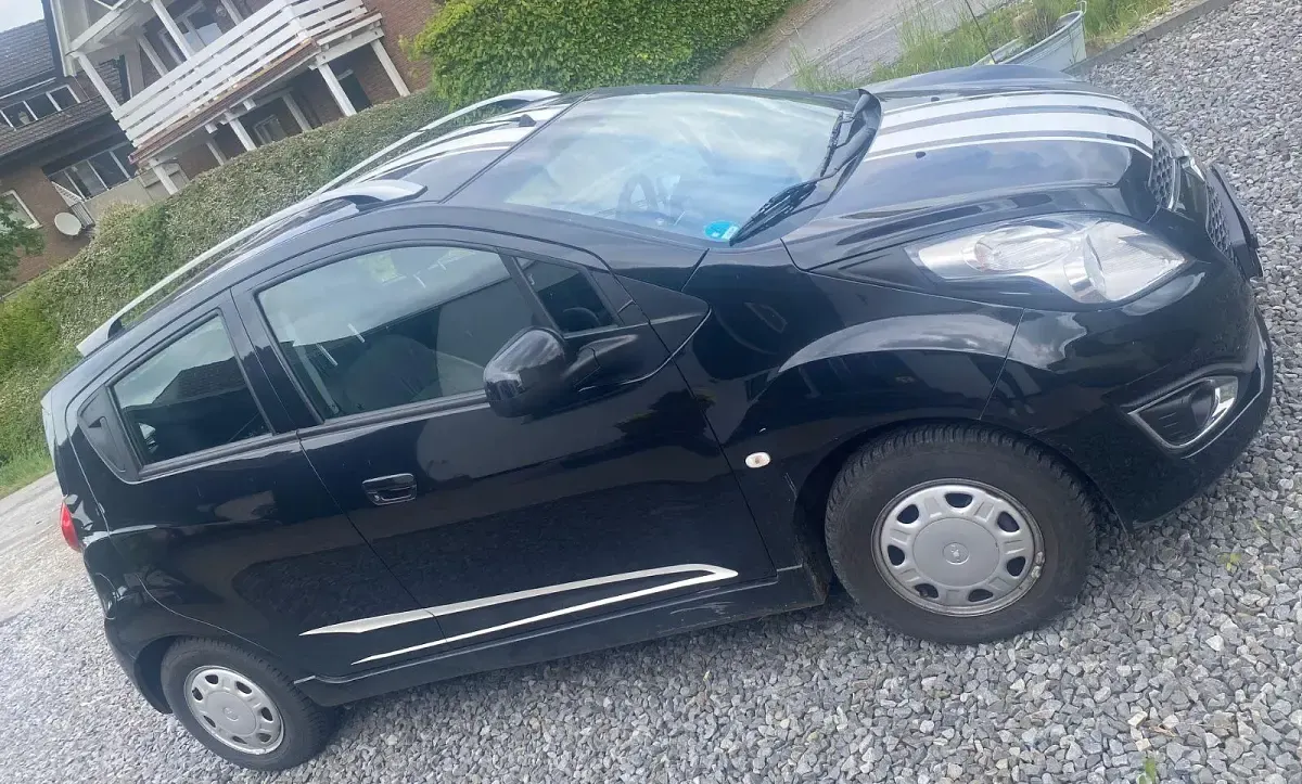 Second-hand Chevrolet Spark LTZ 82 CP (60 kW) 2014 Negru Hatchback